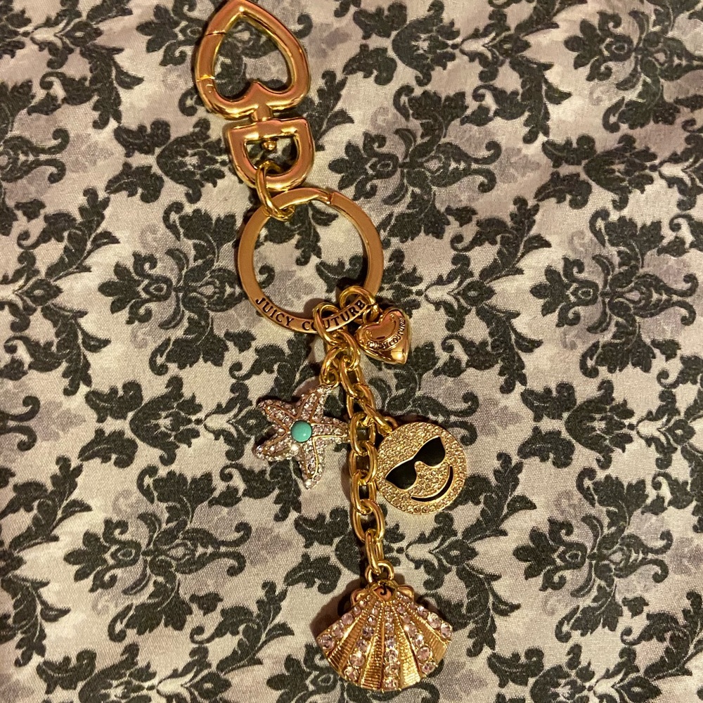 Juicy Beach-Theme Key Fob